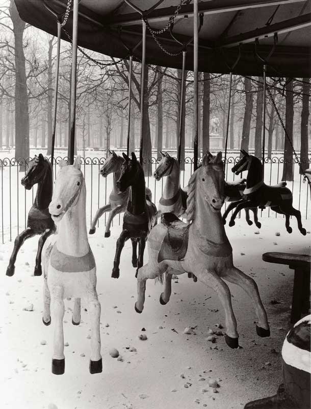 I GIARDINI DI TUILERIES_ PARIGI 1950 COPYRIGHT IZIS BIDERMANAS