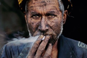 PIANGI,-UOMO-ESAUSTO